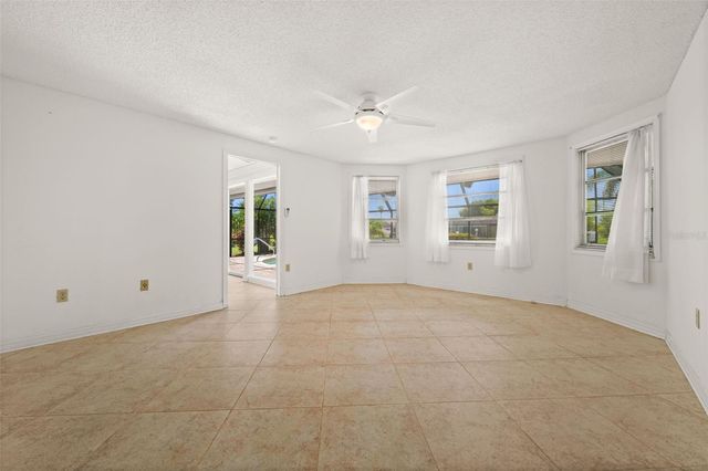 4102 SE 1ST PLACE, Cape Coral, FL 33904