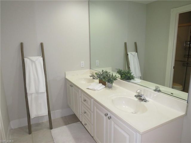 4186 Los Altos CT, Naples, FL 34109