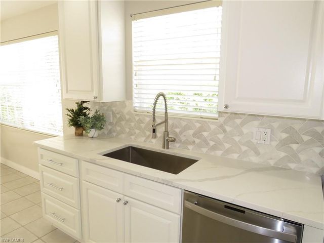 4186 Los Altos CT, Naples, FL 34109