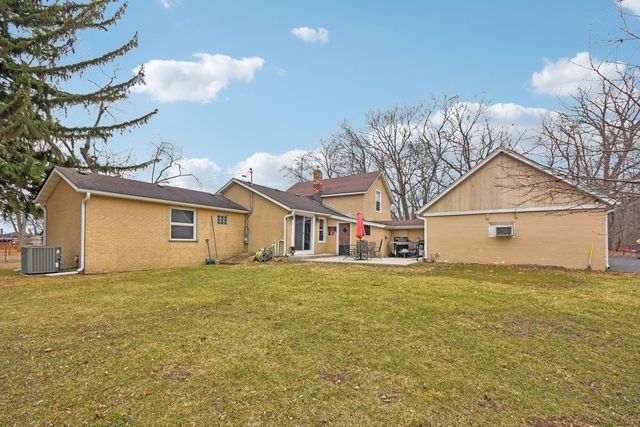 25616 W Lake Shore Drive, Ingleside, IL 60041