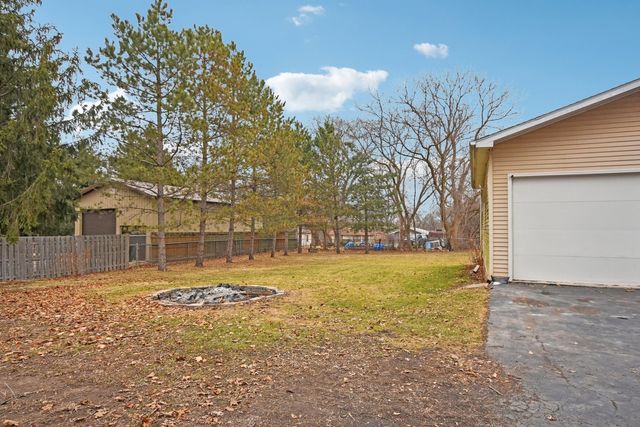 25616 W Lake Shore Drive, Ingleside, IL 60041