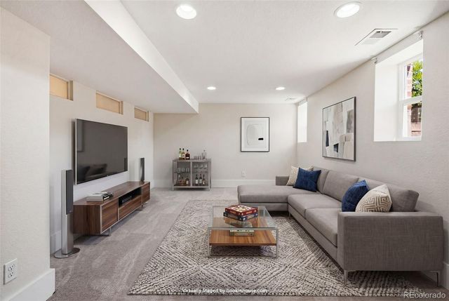 601 Jackson Street, Denver, CO 80206