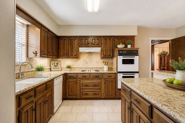 2128 El Dorado Way, Carrollton, TX 75006