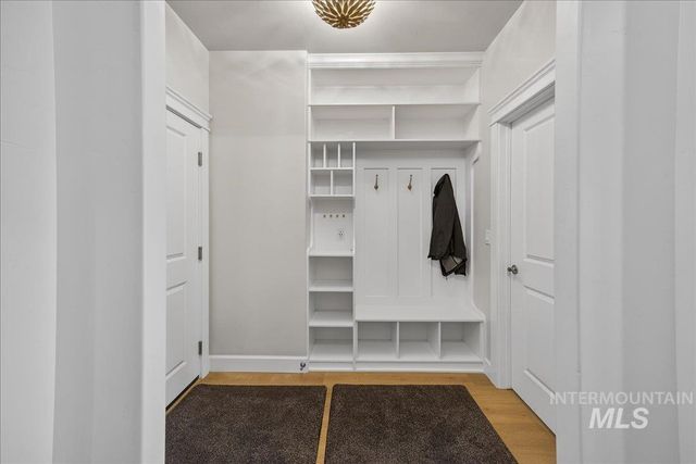 5525 S Acheron Way, Meridian, ID 83642