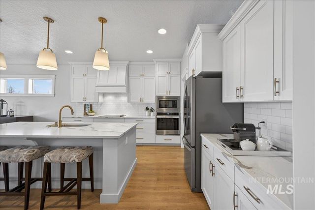 5525 S Acheron Way, Meridian, ID 83642