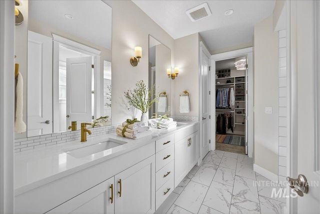 5525 S Acheron Way, Meridian, ID 83642