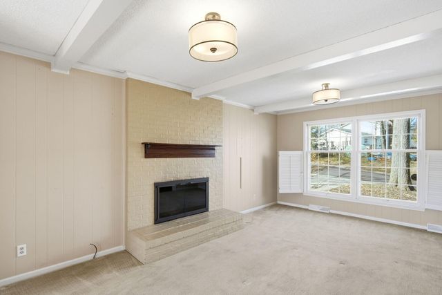 3714 BERRYWOOD DR, Columbia, MO 65201