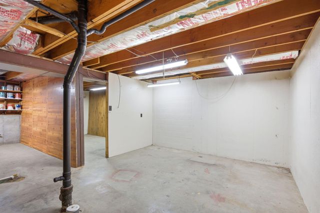 3714 BERRYWOOD DR, Columbia, MO 65201