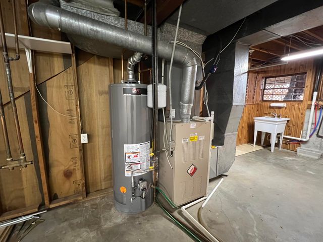 3714 BERRYWOOD DR, Columbia, MO 65201