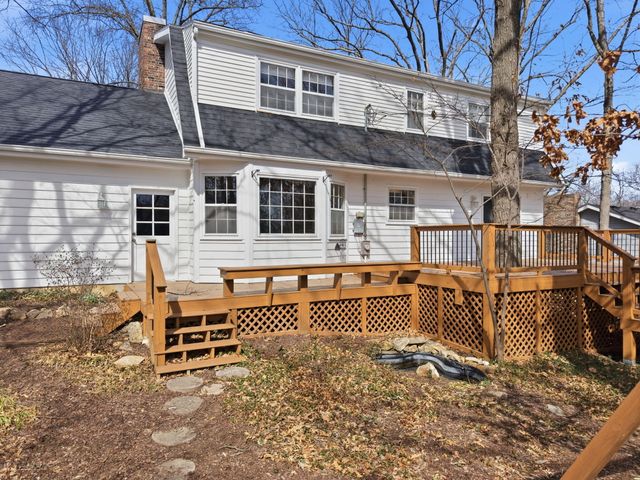 3714 BERRYWOOD DR, Columbia, MO 65201