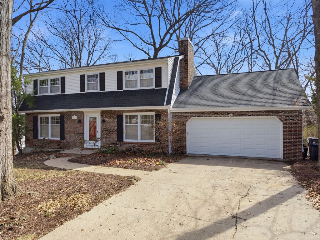 3714 BERRYWOOD DR, Columbia, MO 65201