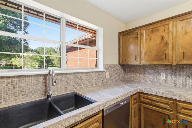 702 Rein Drive, Killeen, TX 76542