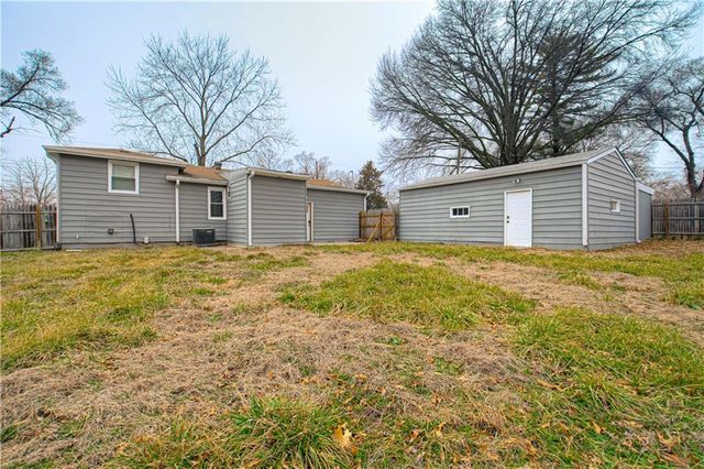 7909 N Pennsylvania Avenue, Kansas City, MO 64118