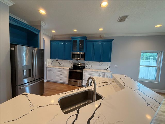 2811 RAVENDALE LANE, Holiday, FL 34691