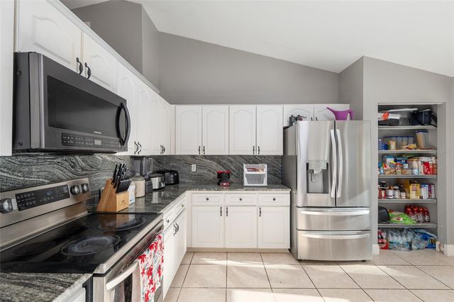 2428 SW 147 PLACE ROAD, Ocala, FL 34473