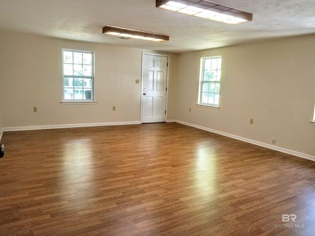 19210 Highway 90, Robertsdale, AL 36567