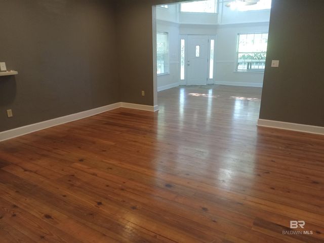 19210 Highway 90, Robertsdale, AL 36567