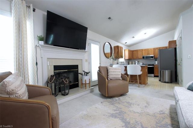 3141 Woodpoint Street, Jamestown, NC 27282
