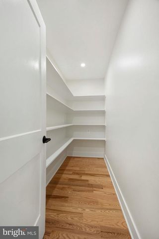 132 N EARLEY, Alexandria, VA 22304