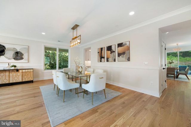 132 N EARLEY, Alexandria, VA 22304