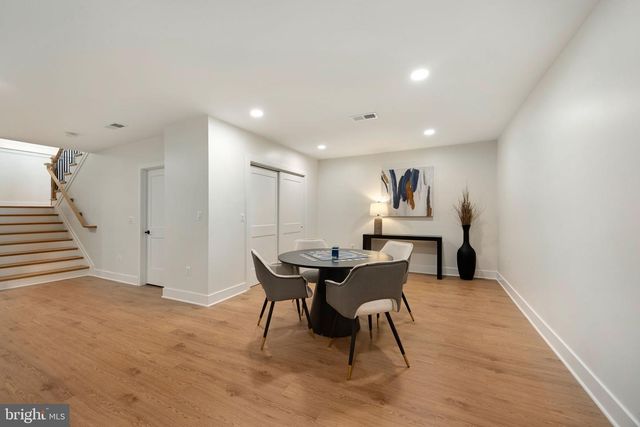 132 N EARLEY, Alexandria, VA 22304