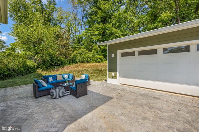 132 N EARLEY, Alexandria, VA 22304