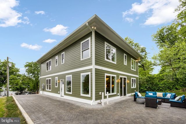 132 N EARLEY, Alexandria, VA 22304