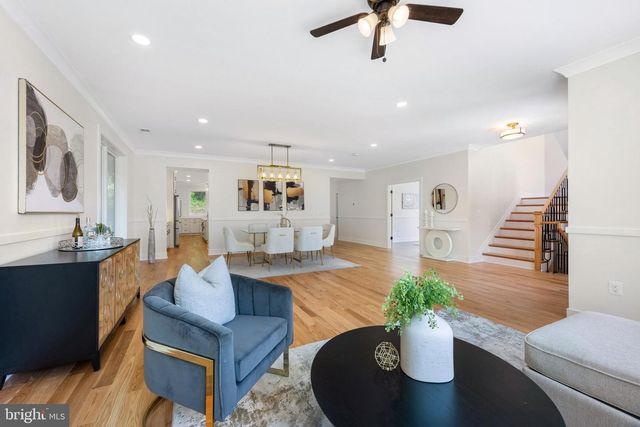 132 N EARLEY, Alexandria, VA 22304