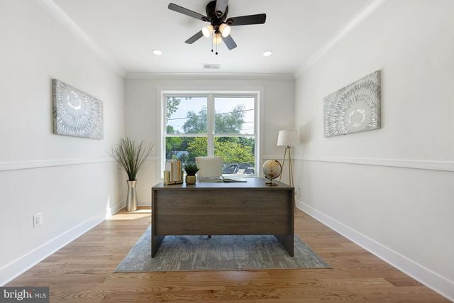 132 N EARLEY, Alexandria, VA 22304