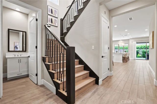 63 Pedigree, Irvine, CA 92602