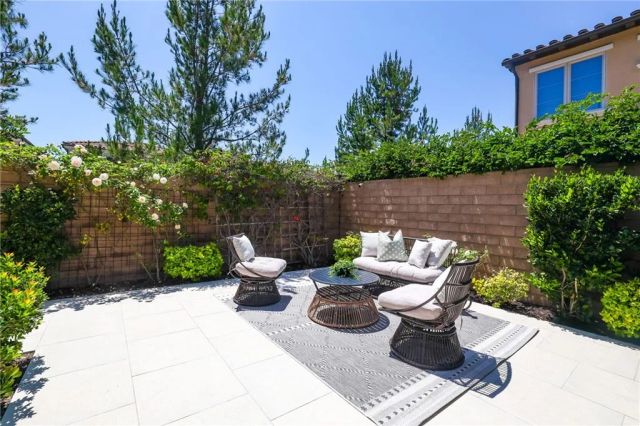63 Pedigree, Irvine, CA 92602
