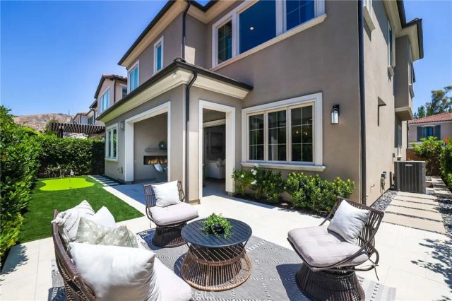 63 Pedigree, Irvine, CA 92602