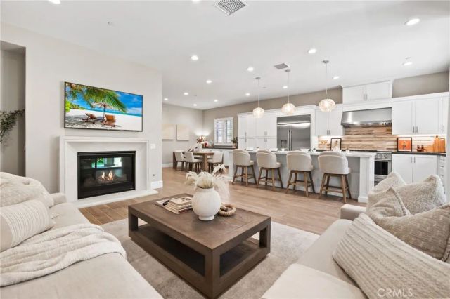 63 Pedigree, Irvine, CA 92602