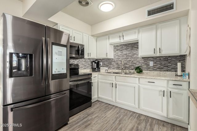 807 E DOLPHIN Avenue, Mesa, AZ 85204