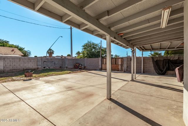 807 E DOLPHIN Avenue, Mesa, AZ 85204