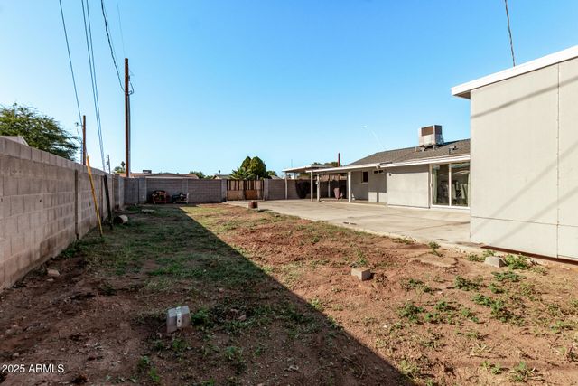 807 E DOLPHIN Avenue, Mesa, AZ 85204