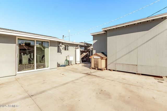 807 E DOLPHIN Avenue, Mesa, AZ 85204