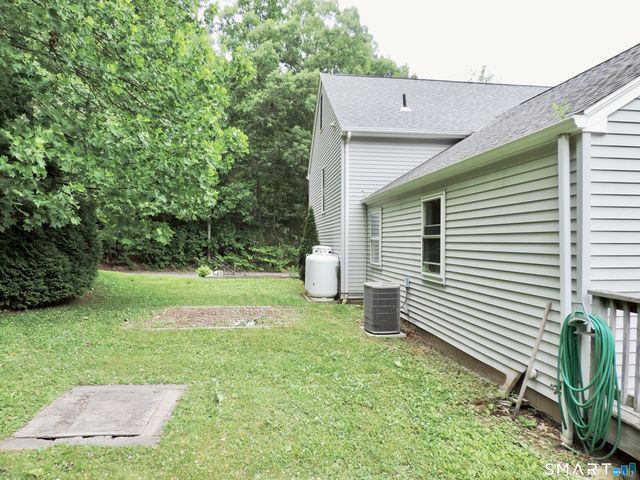 11 Bailey Road, East Haddam, CT 06423