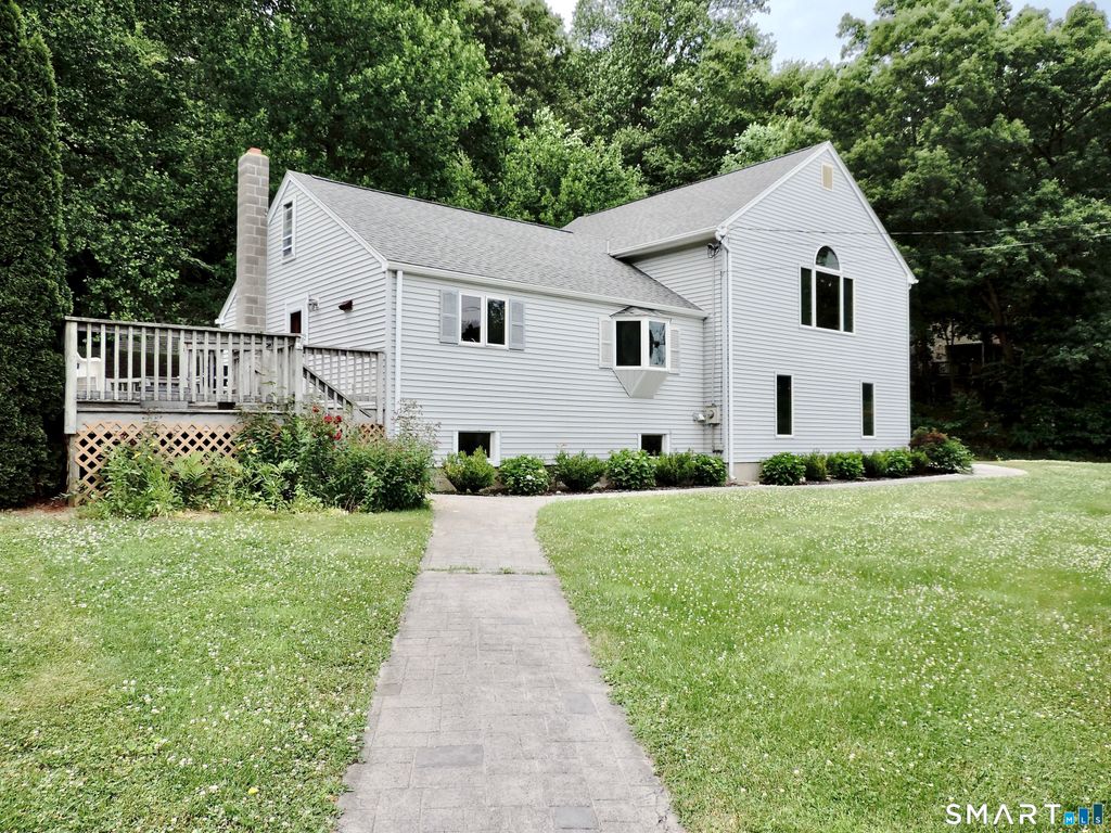 11 Bailey Road, East Haddam, CT 06423