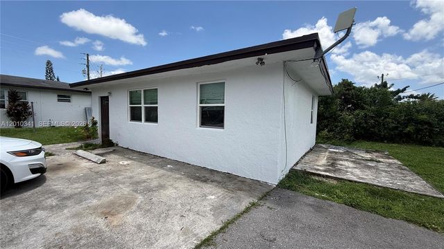 1334 NW 6th Avenue, Florida City, FL 33034