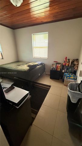 1334 NW 6th Avenue, Florida City, FL 33034