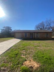 5567 Julia Dr., Tyler, TX 75708