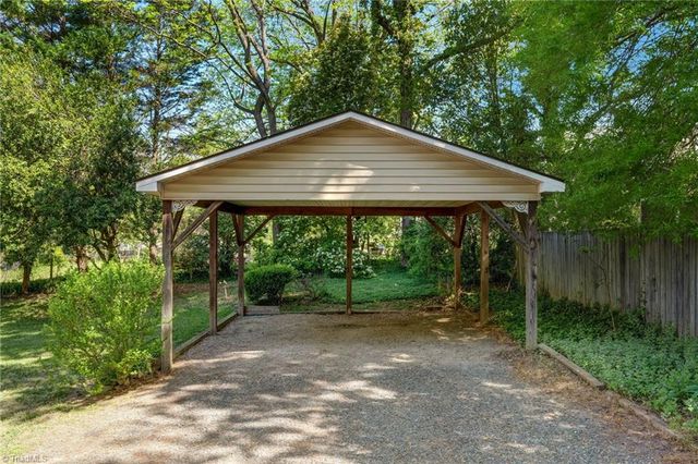 606 Lindsey Street, Reidsville, NC 27320