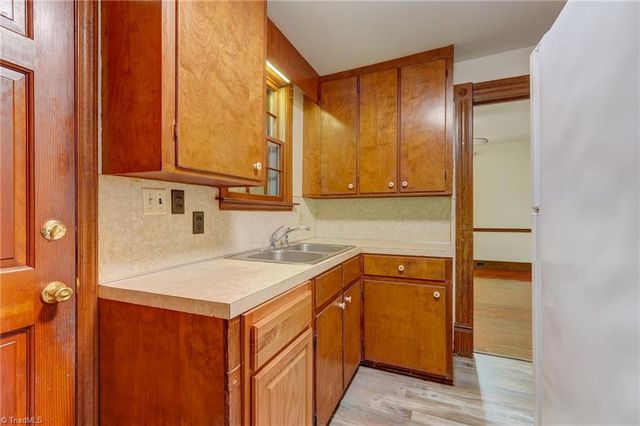 606 Lindsey Street, Reidsville, NC 27320