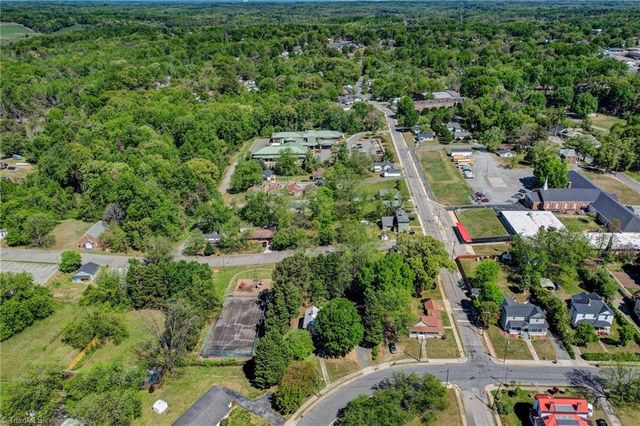 606 Lindsey Street, Reidsville, NC 27320