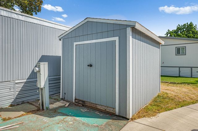 208 S Neyland Rd, Liberty Lake, WA 99019
