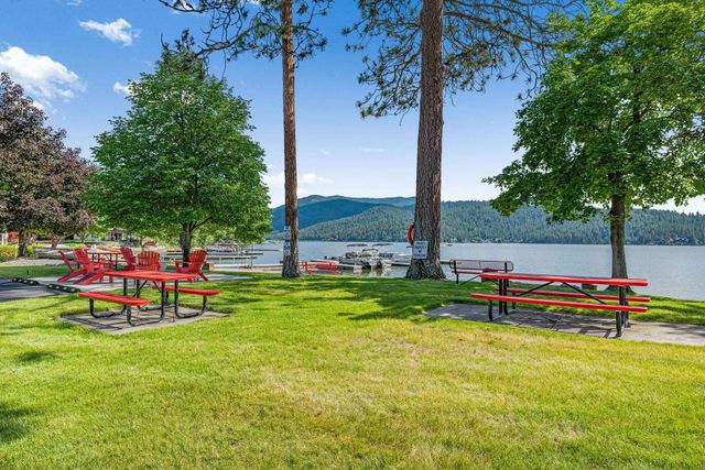 208 S Neyland Rd, Liberty Lake, WA 99019