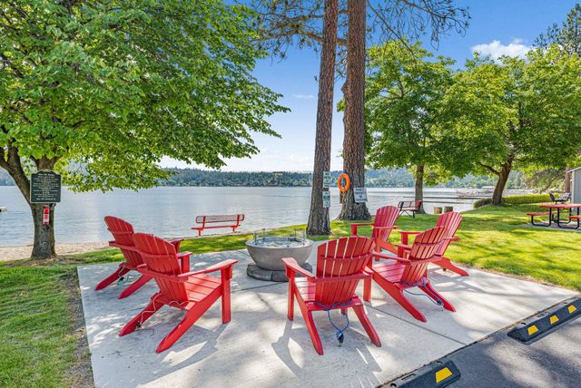 208 S Neyland Rd, Liberty Lake, WA 99019