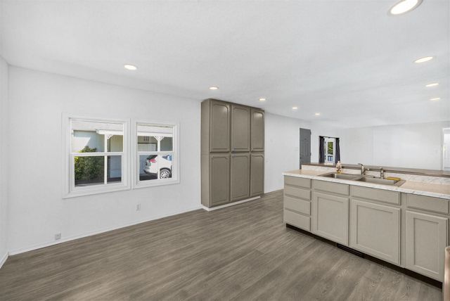 208 S Neyland Rd, Liberty Lake, WA 99019