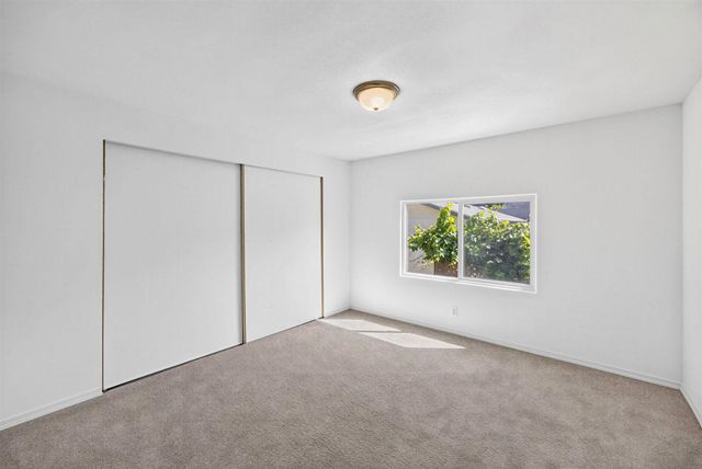 208 S Neyland Rd, Liberty Lake, WA 99019